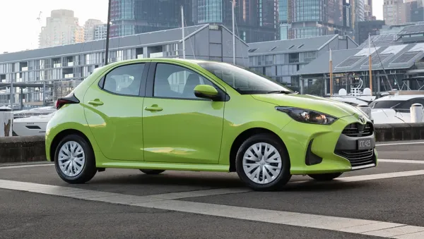 TOYOTA YARIS compact H